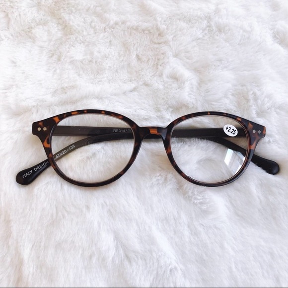 Stylens Accessories - Kaylee Tortoise Brown Classic Round Reader Glasses